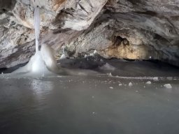 024_dobsinajegbarlang01