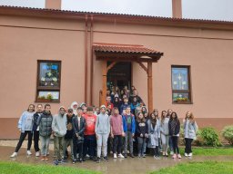 084_varhosszuretiskolalatogatas04